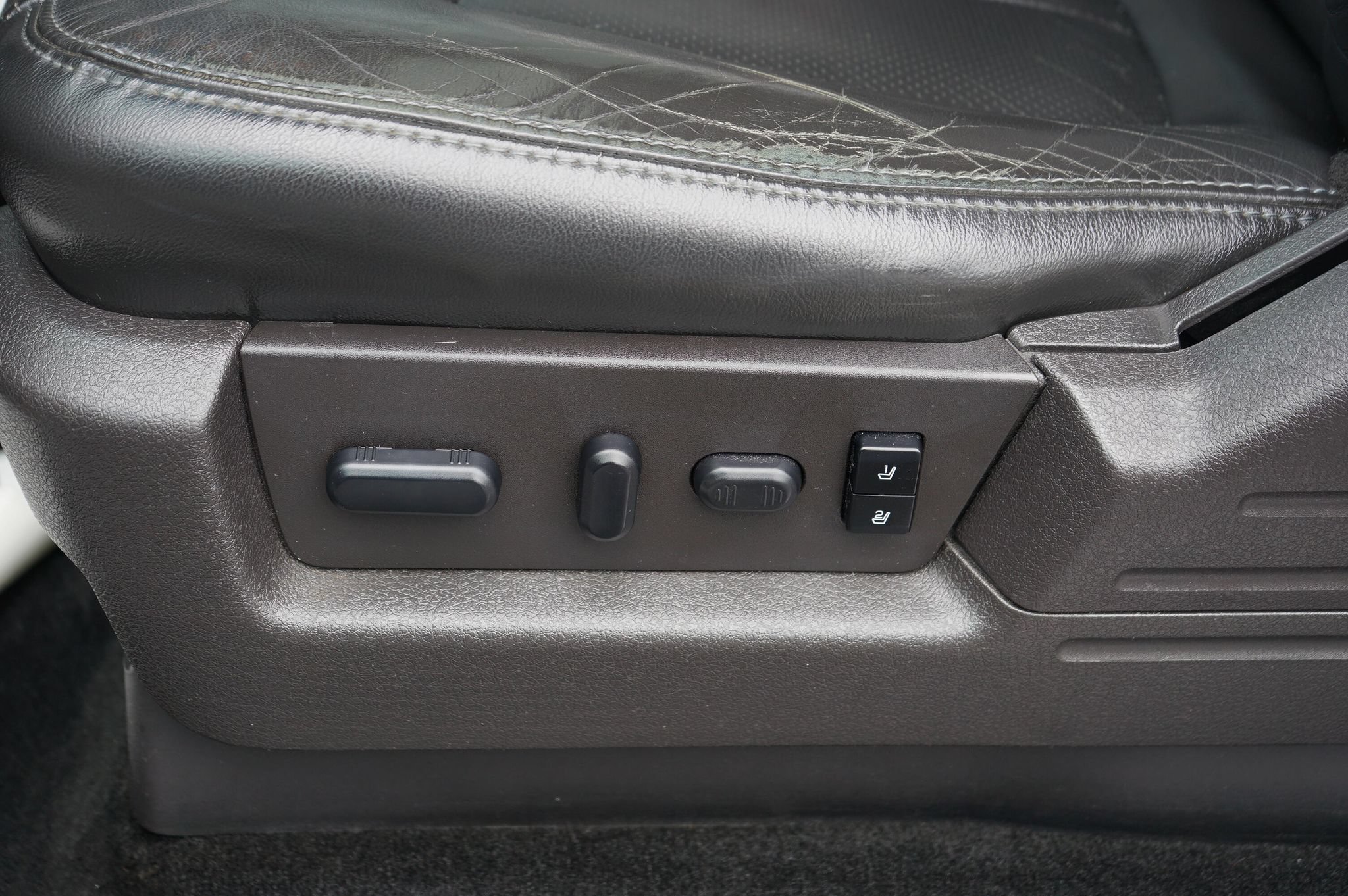 Used 2012 Ford F150 Lariat w/ Lariat Chrome Pkg AWD/4WD image 13