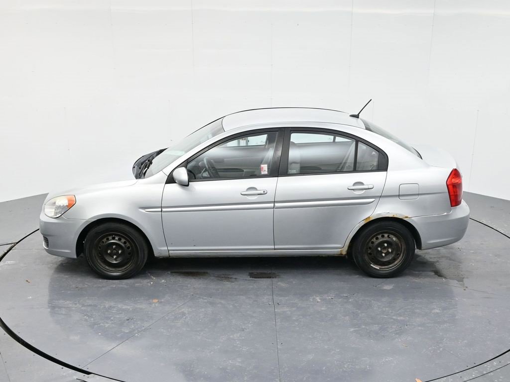 Used 2010 Hyundai Accent GLS w/ Premium Pkg 4 image 39