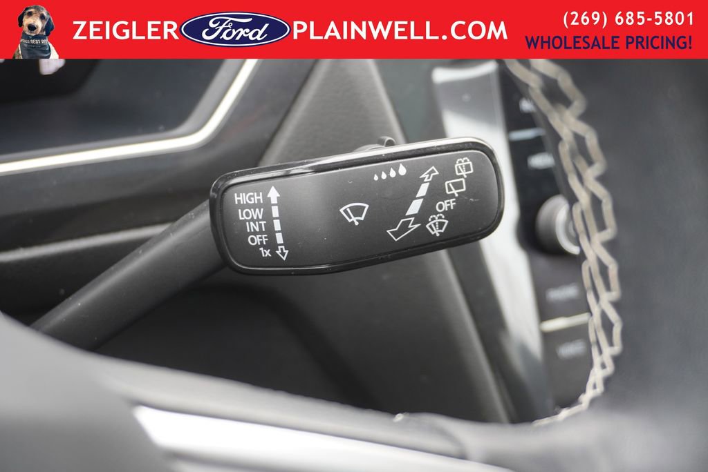 Used 2024 Volkswagen Tiguan SE image 26