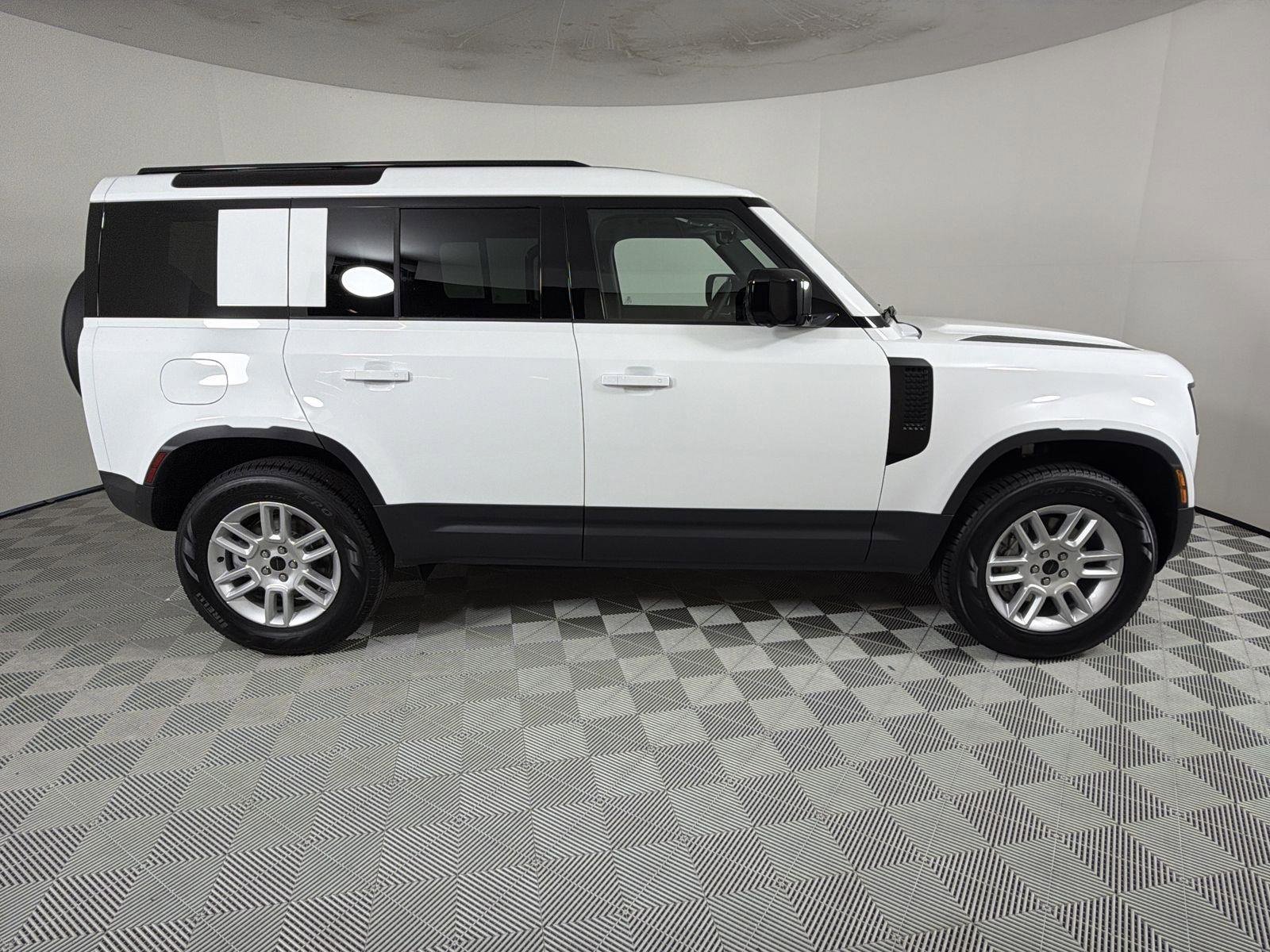 New 2026 Land Rover Defender 110 S image 6