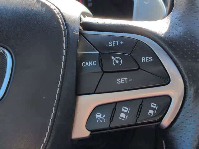 Used 2017 Jeep Grand Cherokee SRT image 26
