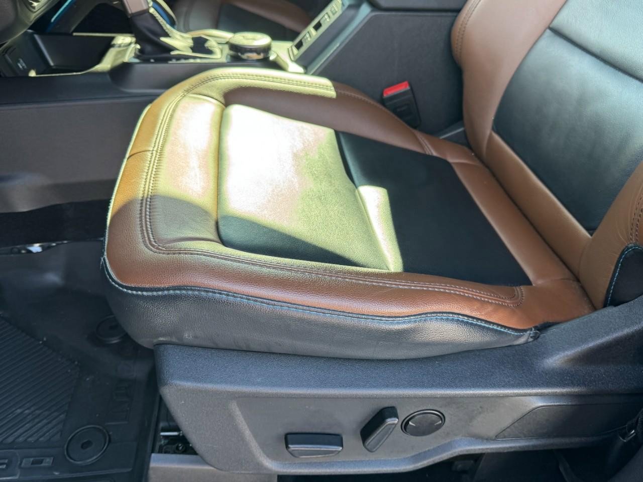 Used 2023 Ford Bronco Outer Banks image 14