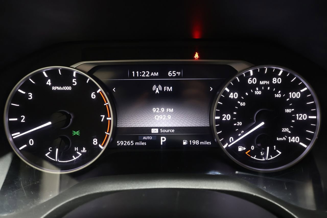 Used 2023 Nissan Rogue SV image 11