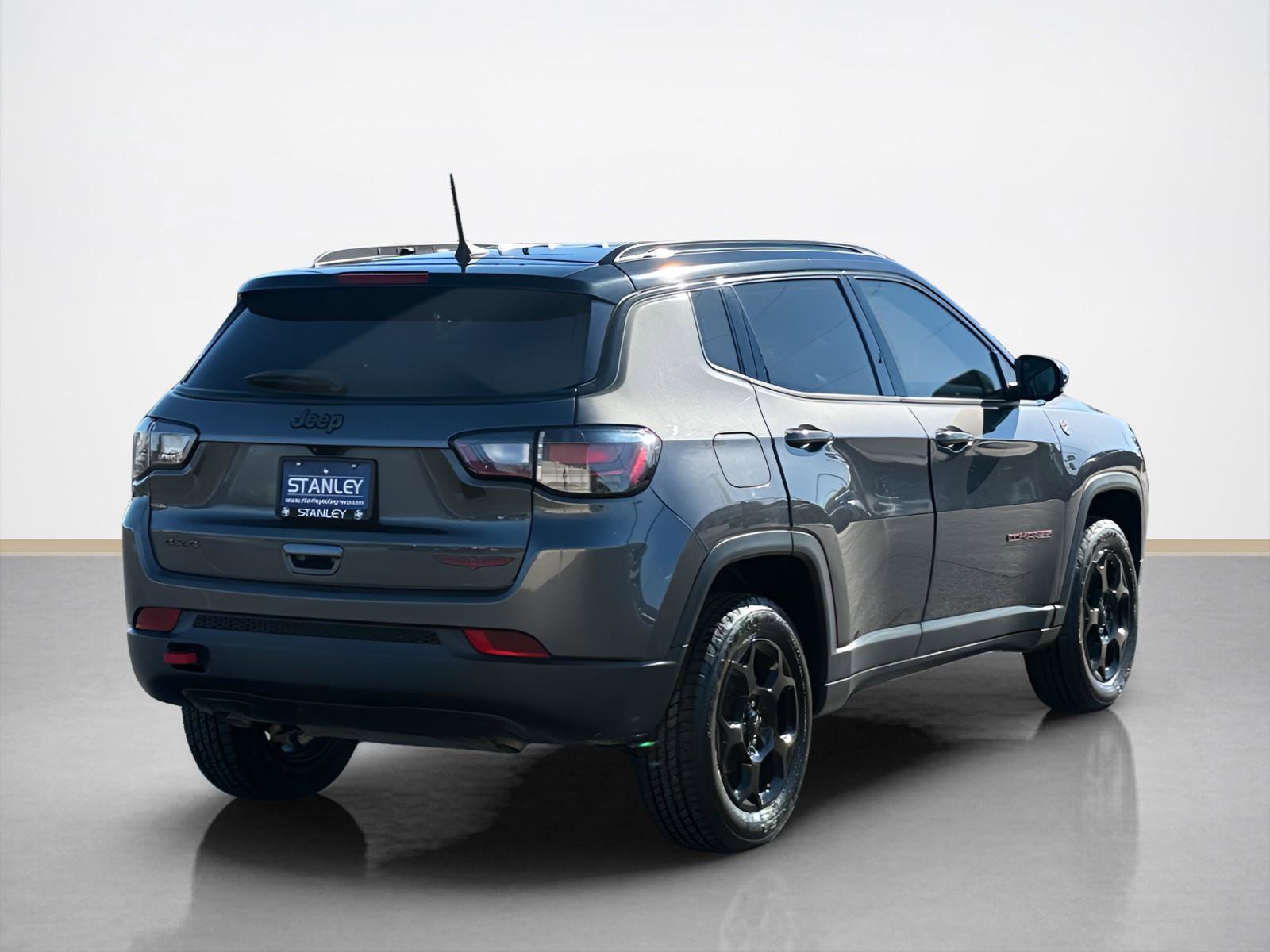 Used 2023 Jeep Compass Trailhawk w/ Trailhawk Elite Group image 7