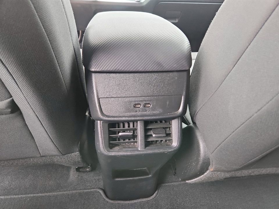 Used 2025 Chevrolet Equinox LT FWD image 30