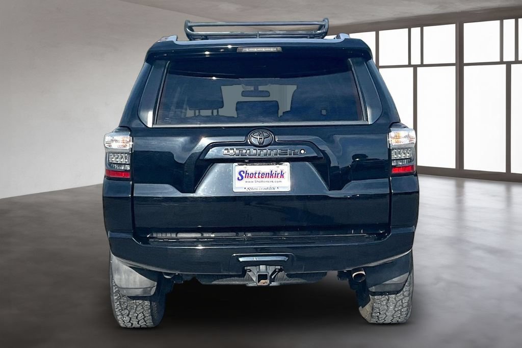 Used 2016 Toyota 4Runner SR5 RWD image 5