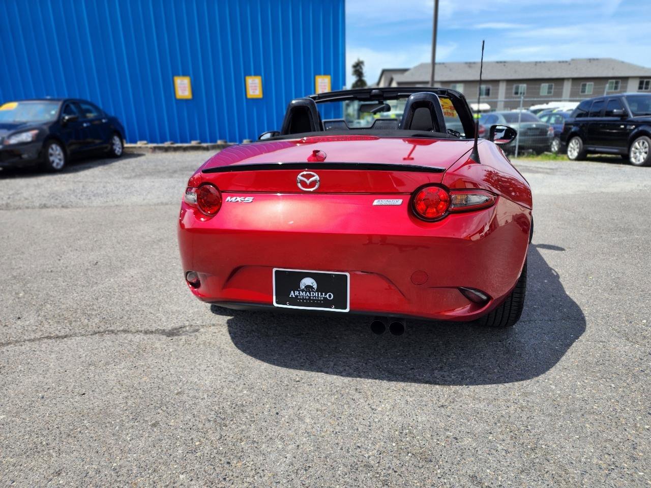 Used 2016 MAZDA MX-5 Miata Club RWD image 9