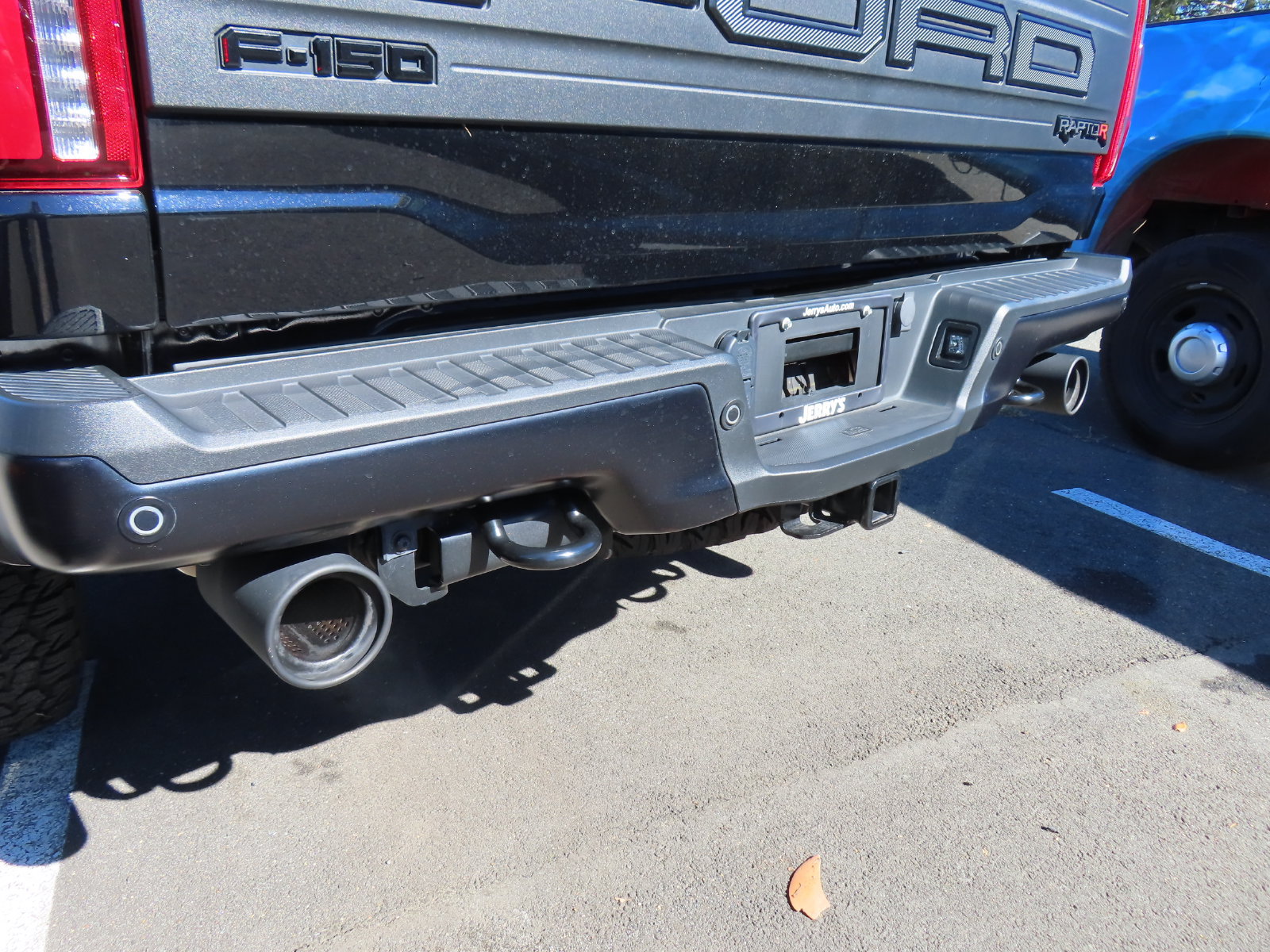 Certified 2025 Ford F150 Raptor w/ Equipment Group 803A Raptor R AWD/4WD image 16