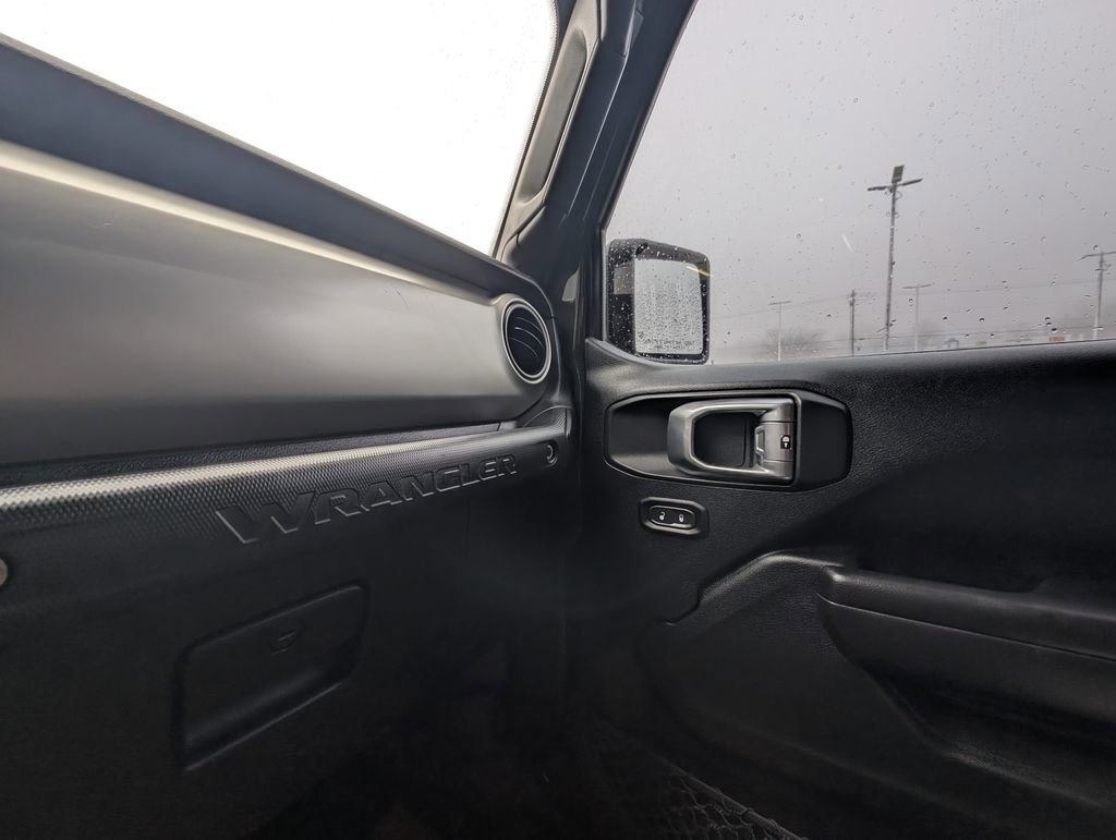 Used 2021 Jeep Wrangler Unlimited Sport image 38