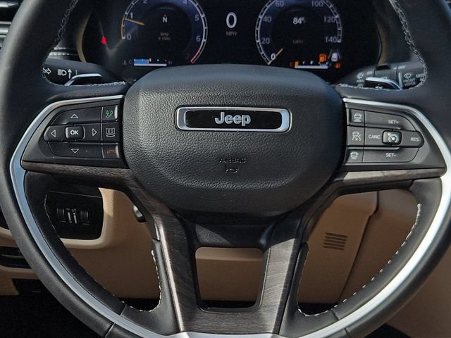 Used 2025 Jeep Grand Cherokee L Limited w/ Luxury Tech Group II AWD/4WD image 24