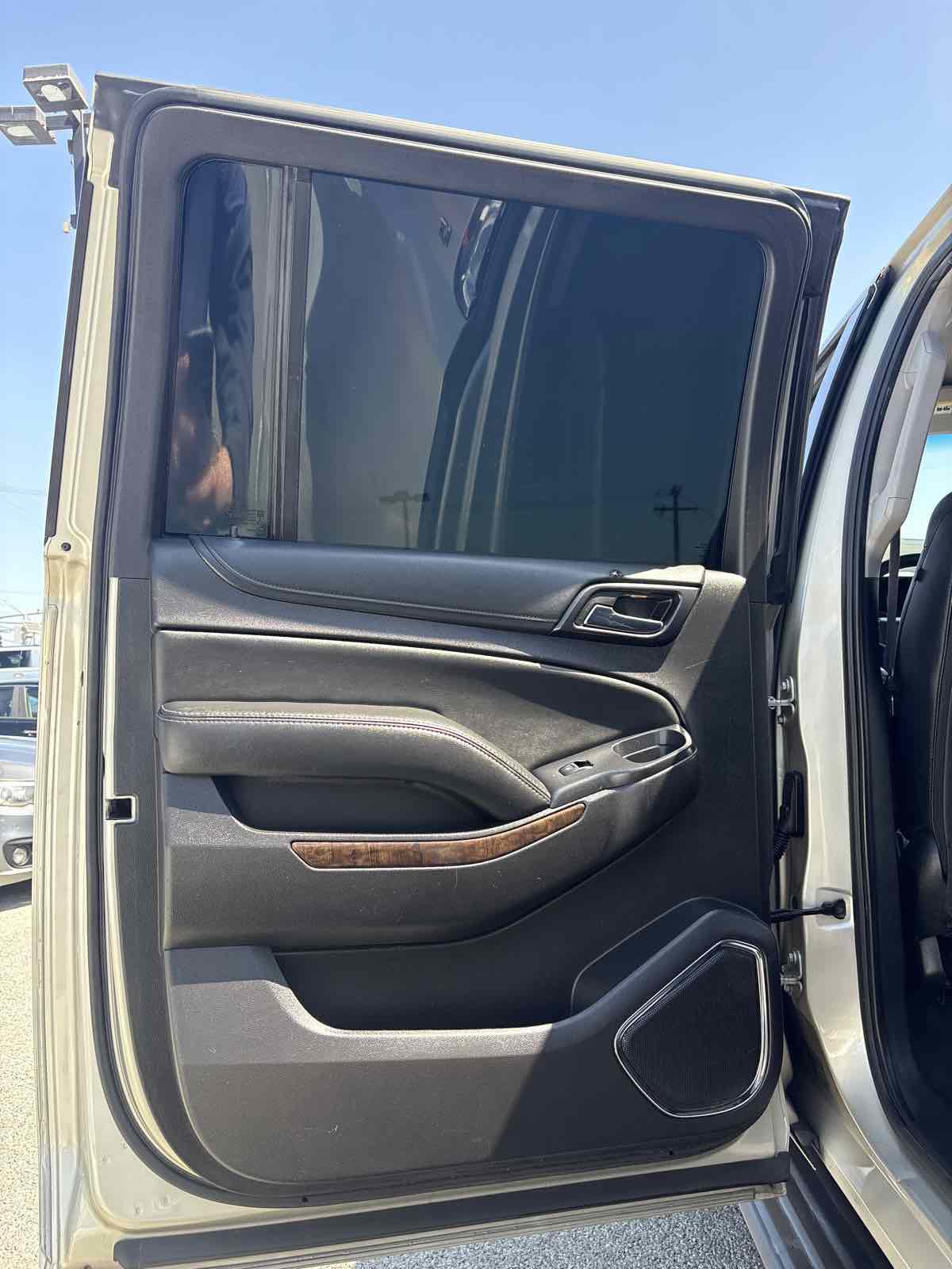 Used 2017 Chevrolet Suburban LT image 10