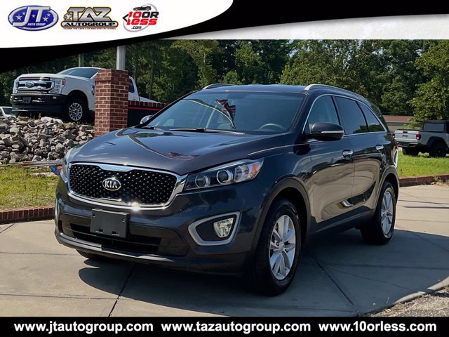Used 2017 Kia Sorento FWD image 3