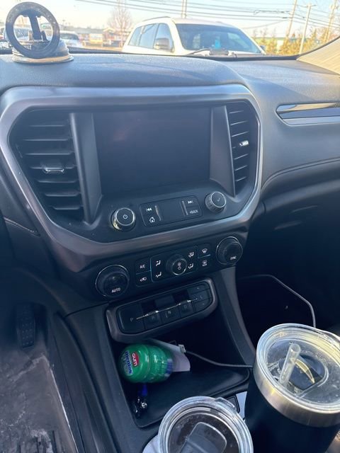 Used 2022 GMC Acadia AT4 w/ Technology Package image 15