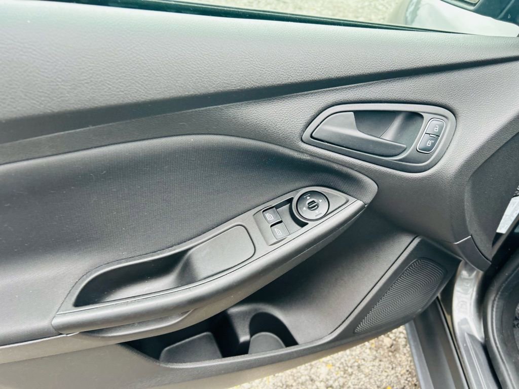 Used 2018 Ford Focus S image 20