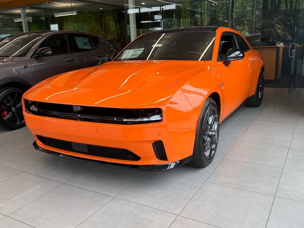 New 2025 Dodge Charger R/T w/ Sun & Sound Package image 2