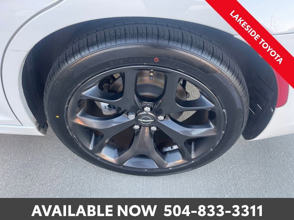 Used 2021 Chrysler 300 Touring L image 12