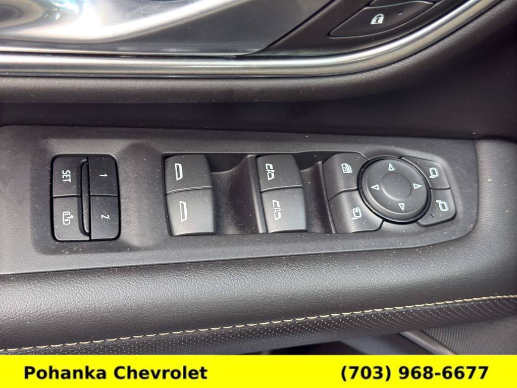 Certified 2023 GMC Yukon SLT w/ SLT Luxury Package AWD/4WD image 16