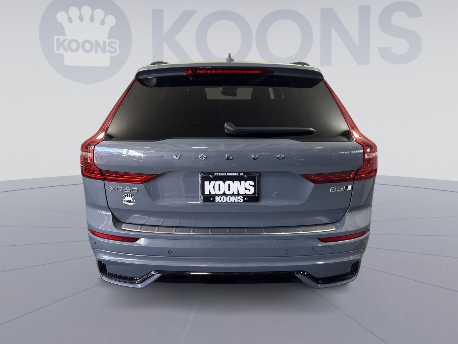 Used 2023 Volvo XC60 B5 Ultimate w/ Climate Package image 5