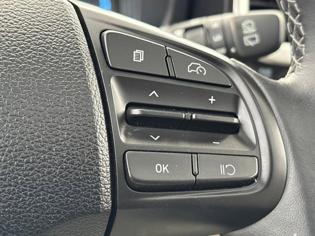 Used 2025 Hyundai Venue SEL image 18