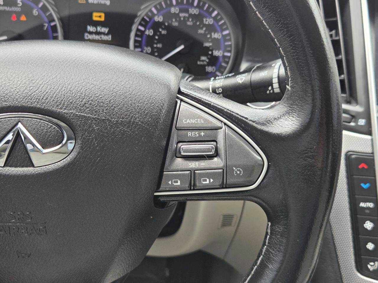 Used 2015 INFINITI Q50 w/ Moonroof Package RWD image 29