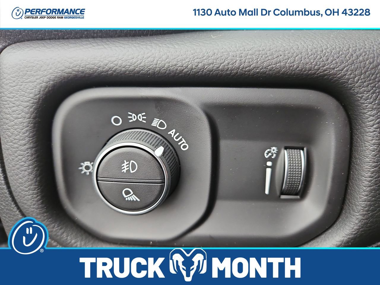 New 2026 RAM 1500 4x4 Crew Cab image 34