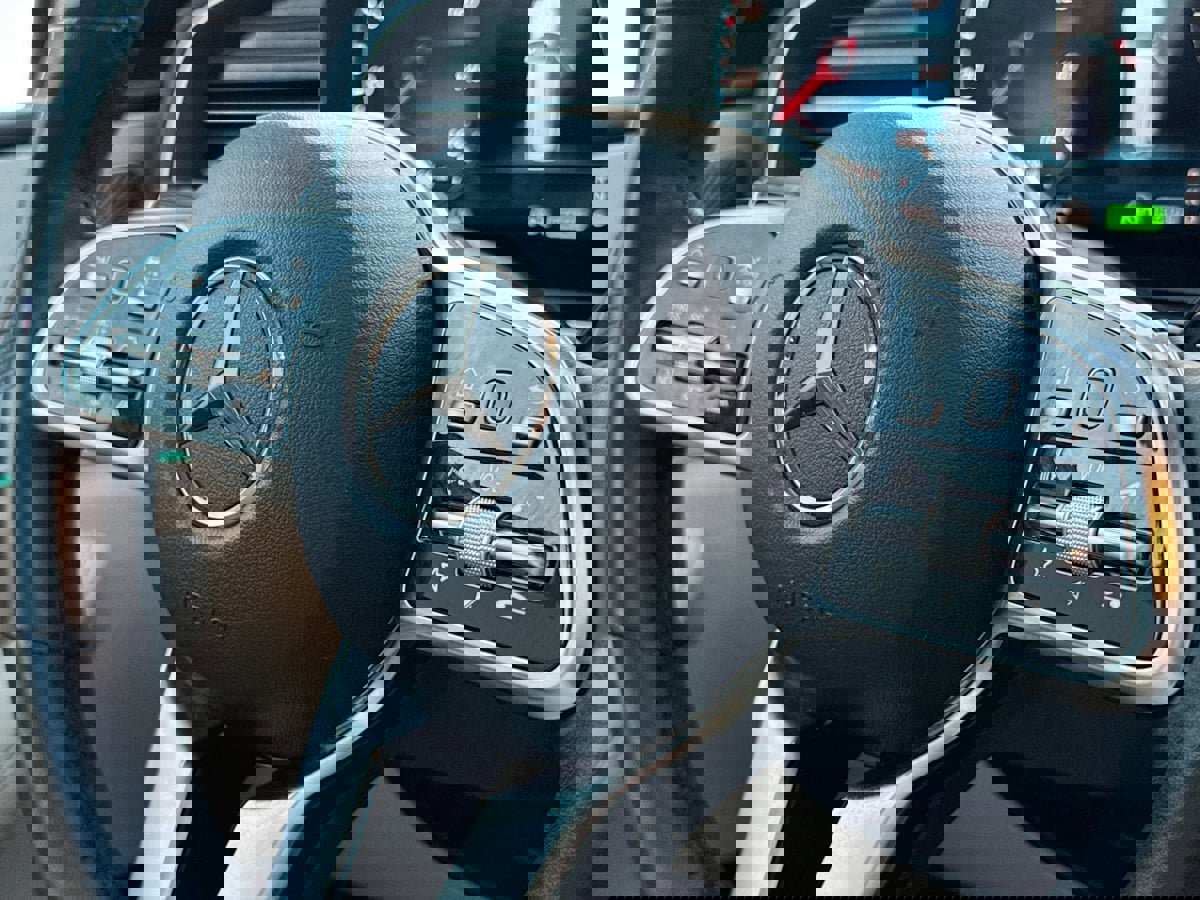 Used 2023 Mercedes-Benz GLS 450 4MATIC image 38