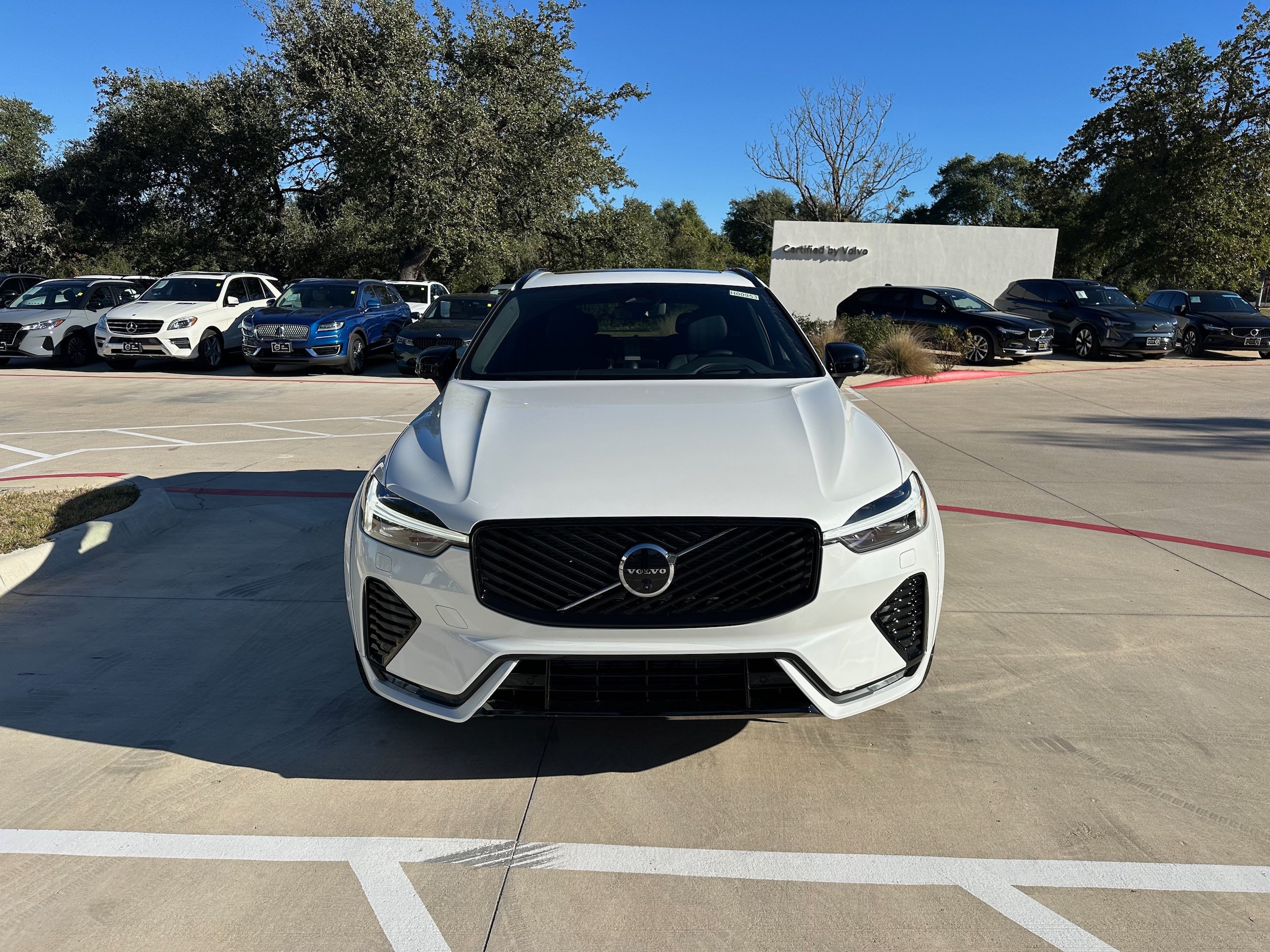 New 2026 Volvo XC60 B5 Ultra w/ Protection Package Premier AWD/4WD image 6