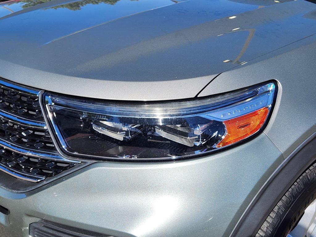 Used 2020 Ford Explorer XLT w/ Comfort Package AWD/4WD image 10