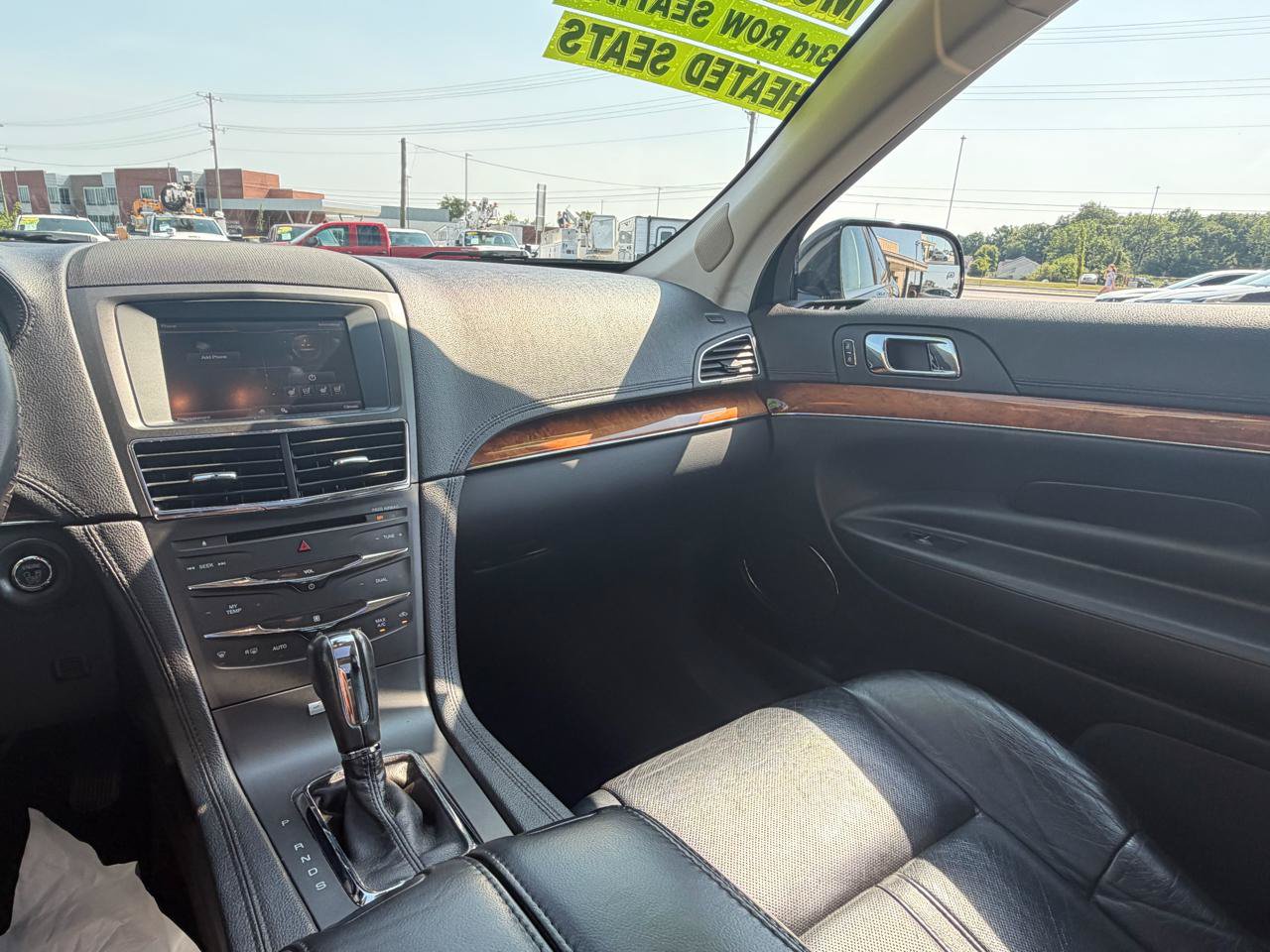 Used 2014 Lincoln MKT AWD image 21