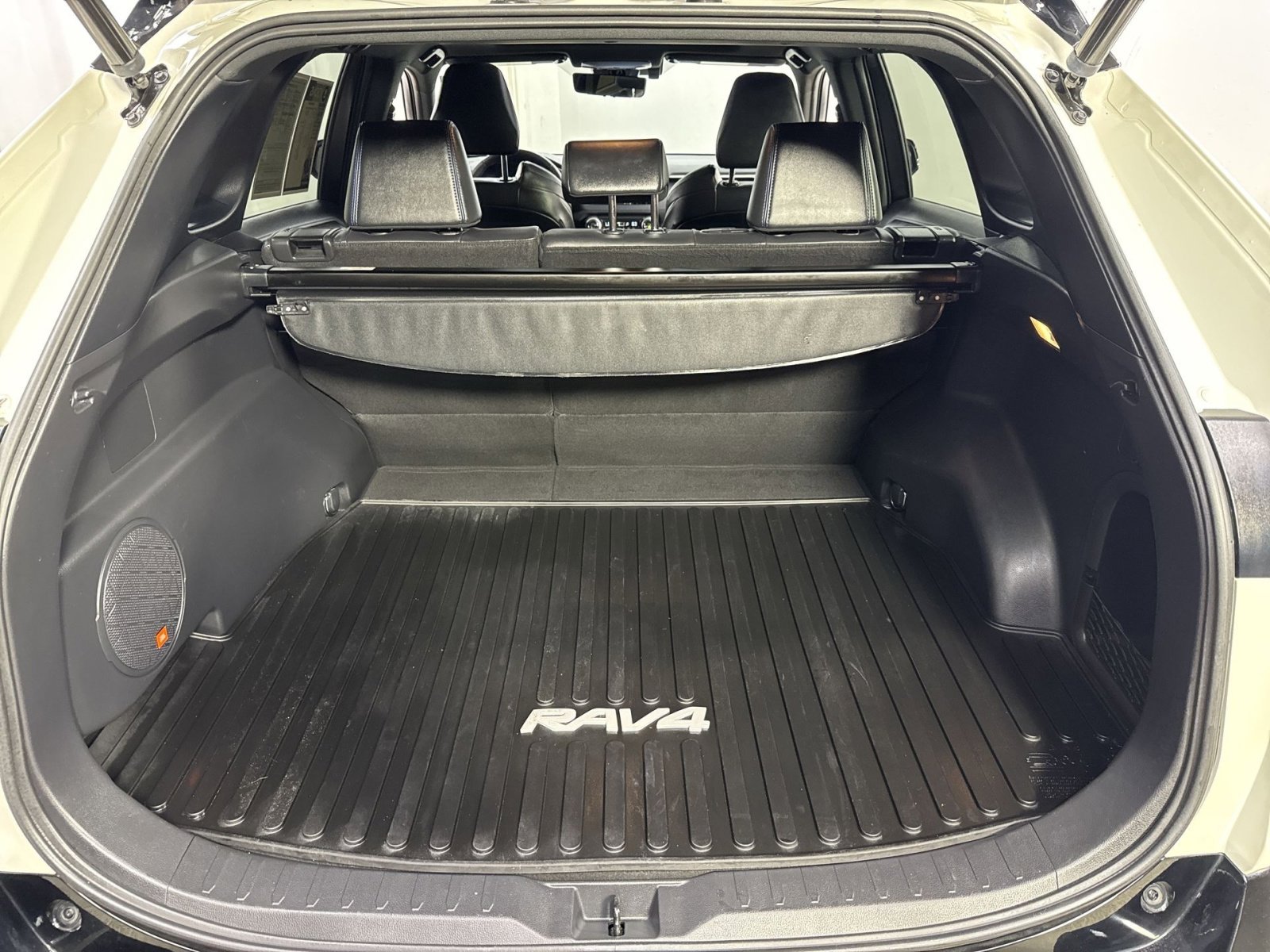 Used 2021 Toyota RAV4 XSE image 38