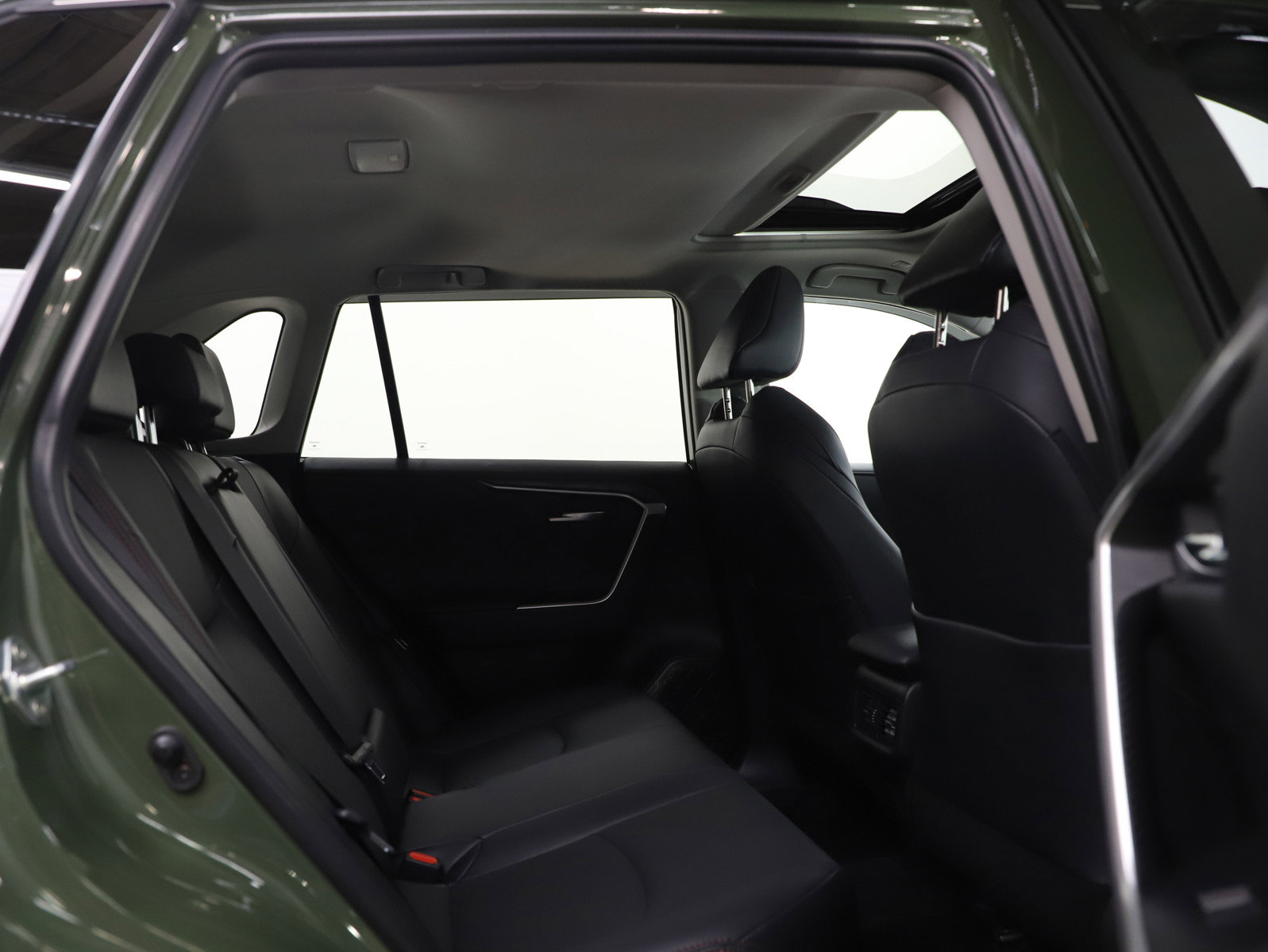 Used 2024 Toyota RAV4 TRD Off-Road image 12