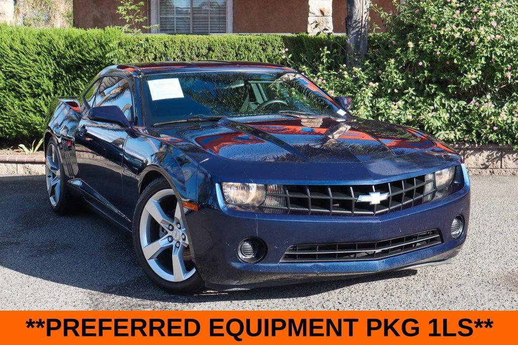 Used 2011 Chevrolet Camaro LS RWD image 2