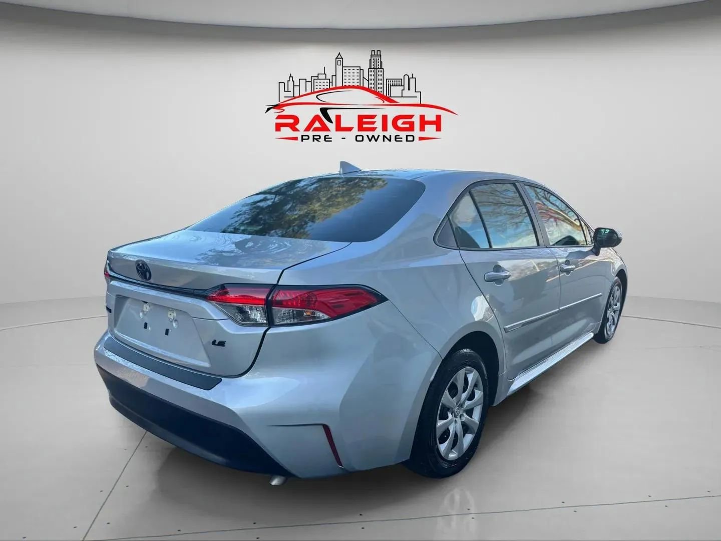Used 2024 Toyota Corolla LE image 5