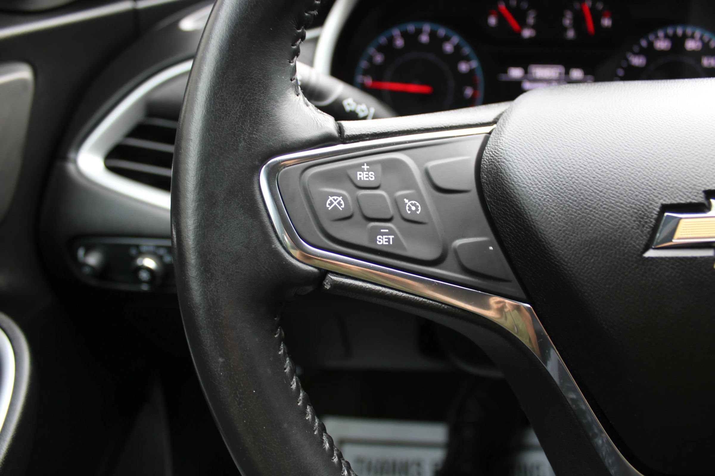 Used 2021 Chevrolet Malibu RS FWD image 9