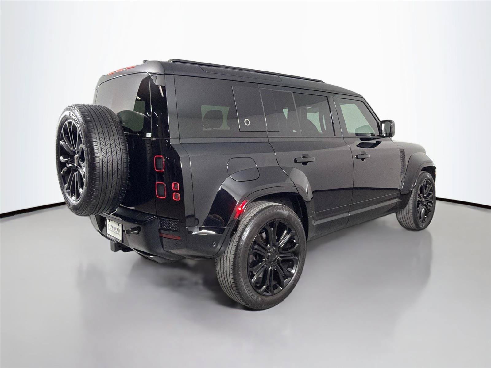 Certified 2026 Land Rover Defender 110 OCTA AWD/4WD image 5