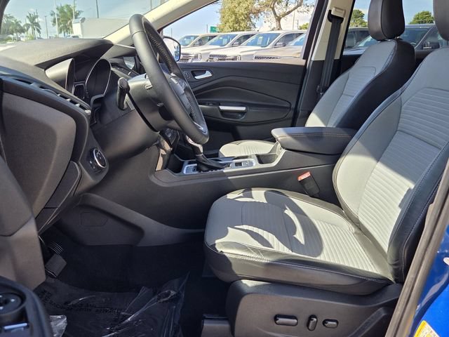 Certified 2019 Ford Escape SE FWD image 12