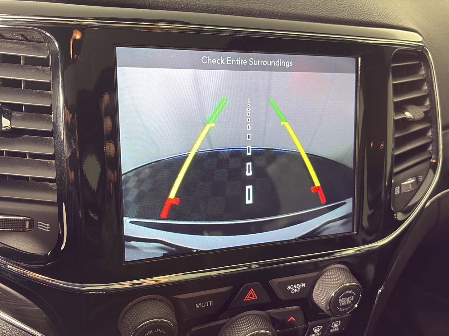 Used 2019 Jeep Grand Cherokee Limited w/ Luxury Group II image 11