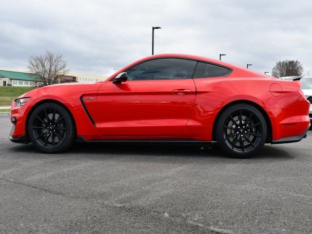 Used 2016 Ford Mustang Shelby GT350 w/ Track Package RWD image 4