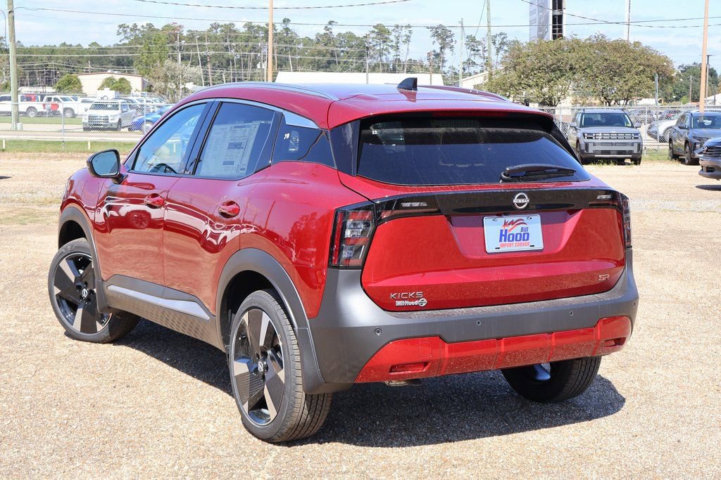 New 2026 Nissan Kicks SR image 2