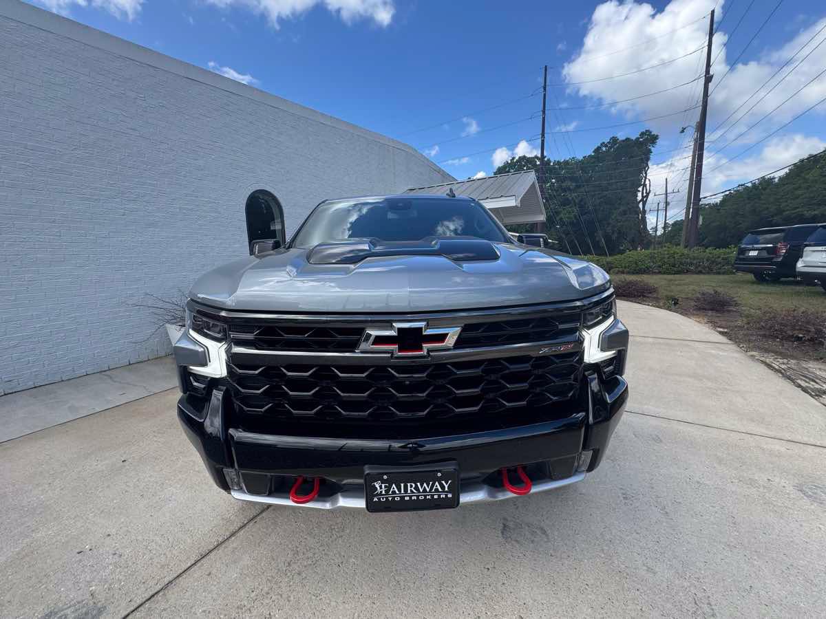 Used 2023 Chevrolet Silverado 1500 ZR2 AWD/4WD image 3