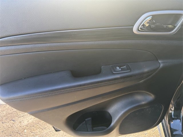 Certified 2022 Jeep Grand Cherokee Laredo X image 20