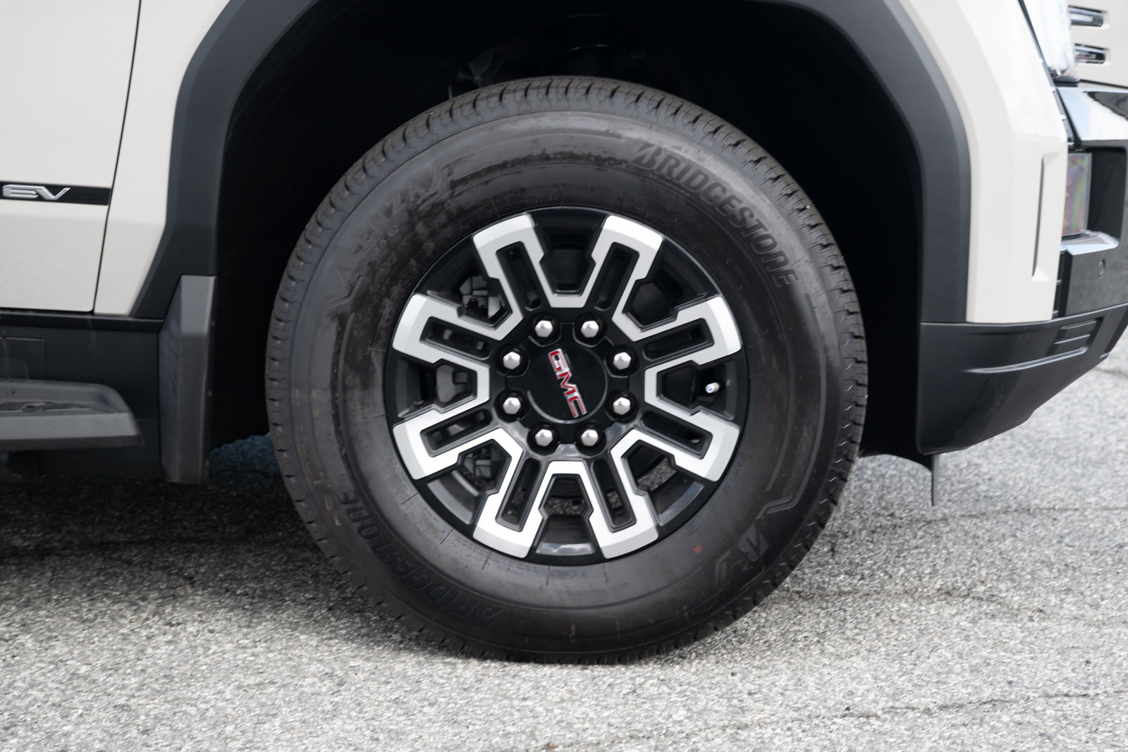 New 2026 GMC Sierra EV Elevation image 12