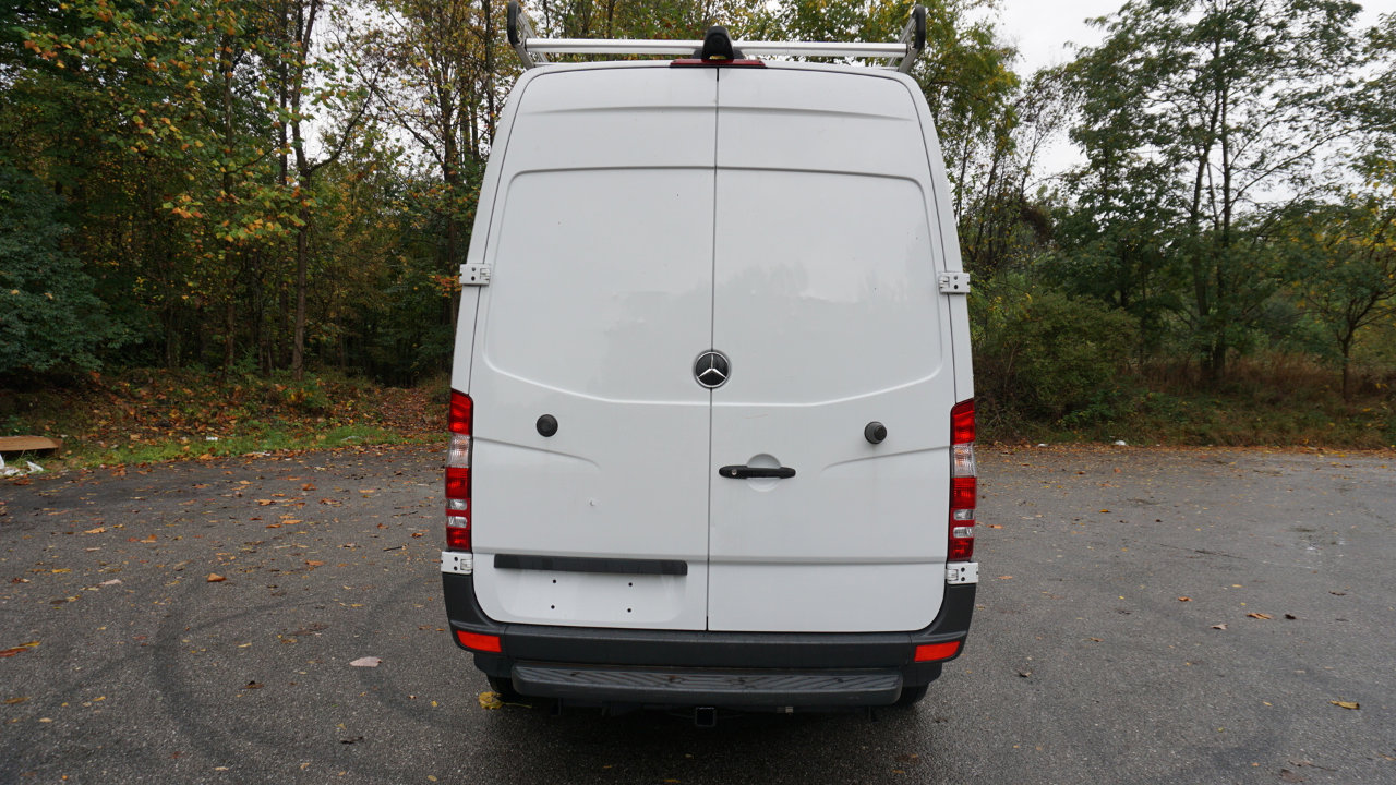 Used 2017 Mercedes-Benz Sprinter 2500 image 4