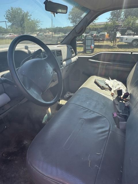 Used 1999 Ford F350 2WD SuperCab DRW Super Duty image 6