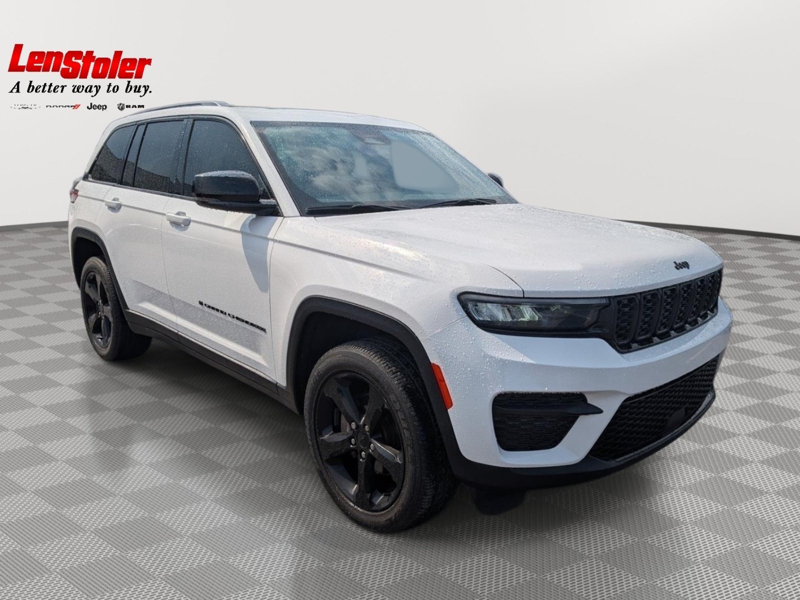 Used 2023 Jeep Grand Cherokee Altitude AWD/4WD image 7