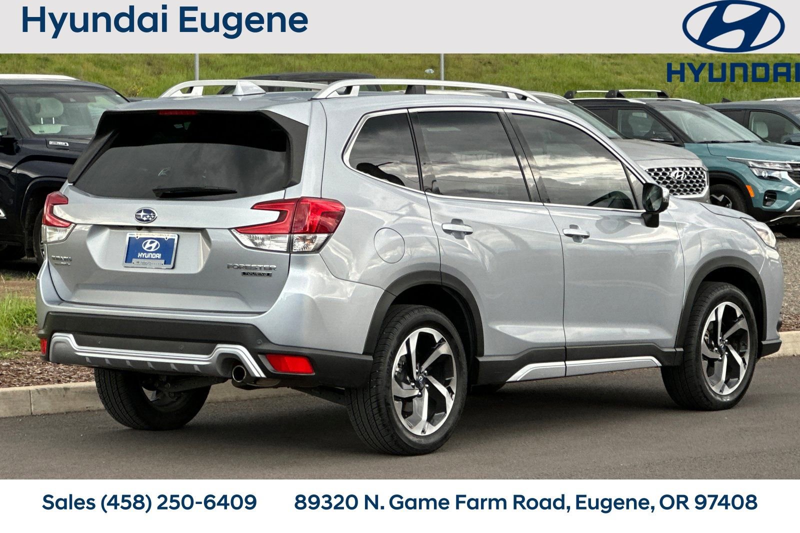 Used 2022 Subaru Forester Touring image 3