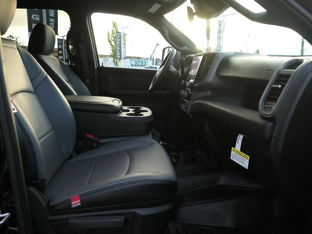 New 2026 RAM 5500 Tradesman AWD/4WD image 29