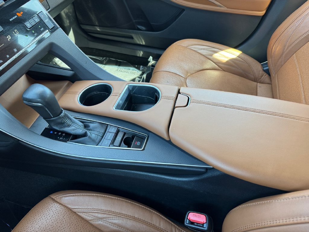 Certified 2019 Toyota Avalon Limited w/ All Weather Liner Package FWD image 26