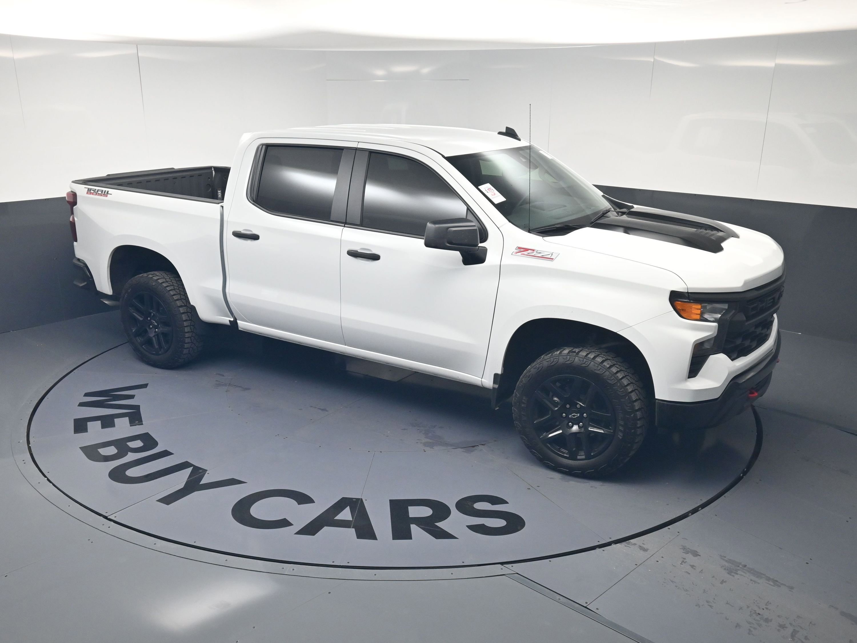 Used 2024 Chevrolet Silverado 1500 Custom Trail Boss w/ LPO, Dark Essentials Package image 48