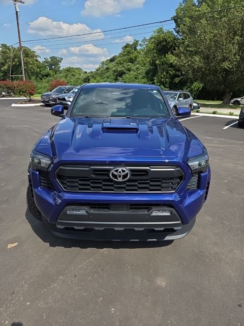 Used 2024 Toyota Tacoma TRD Sport w/ TRD Sport Upgrade Package AWD/4WD image 3